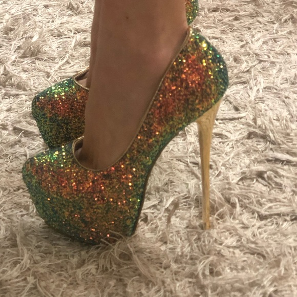 Beautiful Sparkle Heels never worn! - Picture 4 of 4